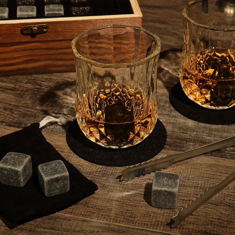 Whisky Geschenkset mit Kühlsteinen, 2 Whiskygläser und gravierter Kiste - Motiv Jubiläum