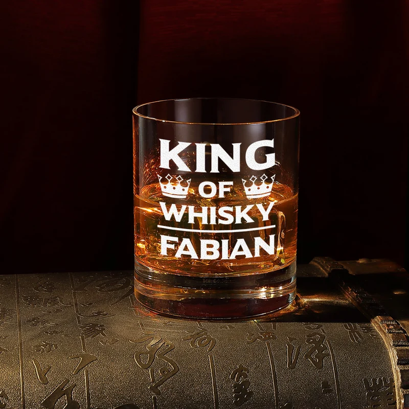 Tumbler Glas 320 ml für Whisky mit Wunschgravur - Motiv "King of Whisky"