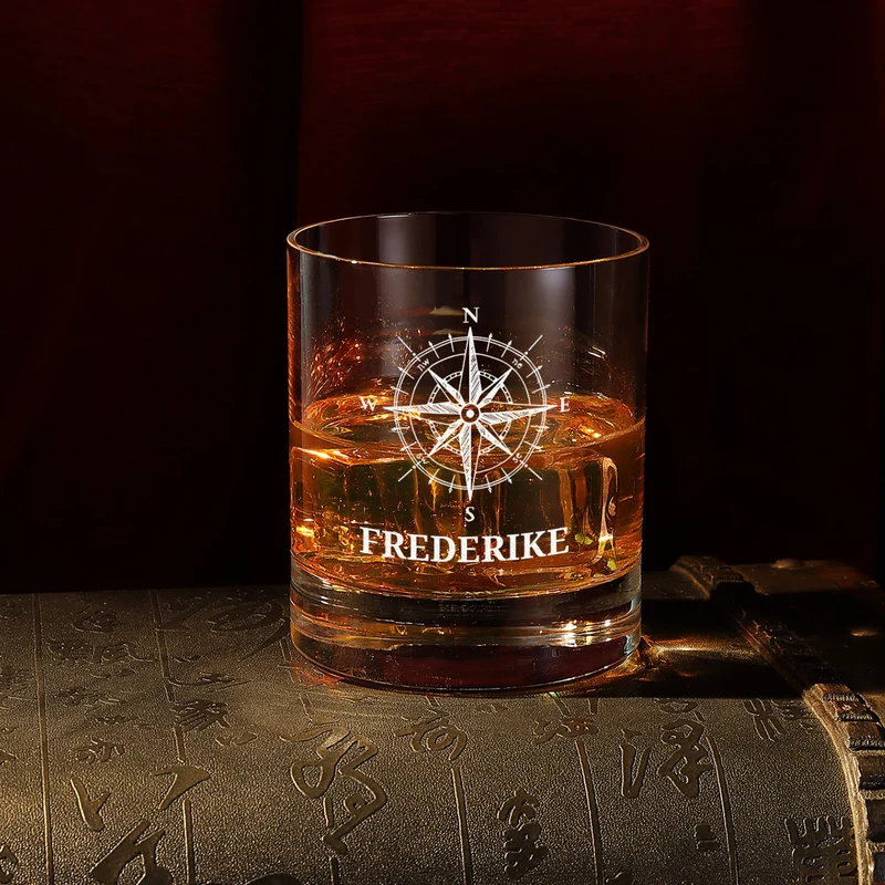 Modernes Whisky Glas 320 ml mit personalisierter Gravur - Motiv Kompass