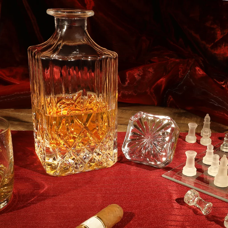 Whisky Crystal Dekanter 700 ml - perfekt für deine Bar