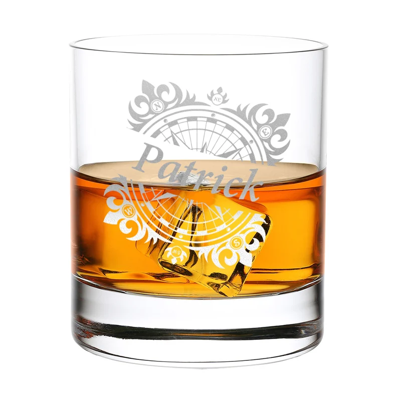 Elegantes Whiskyglas 320 ml mit personalisierter Gravur - Klassisches Ornament