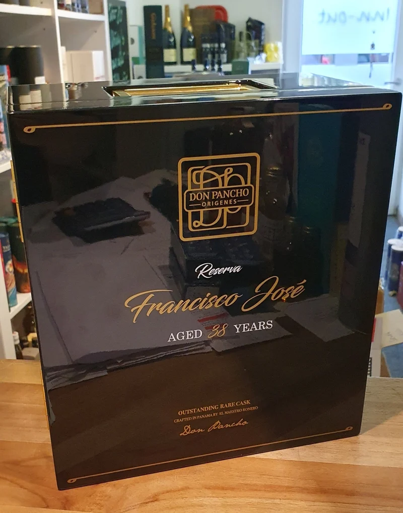 X Reserva Francisco Jose 38Y Panama single cask Rum 0,7l 43%vol. Distillery Las Cabras Origenes Don Pancho