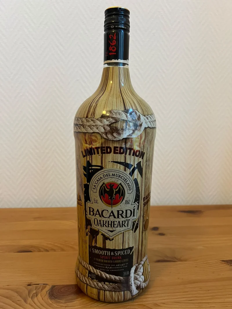 Bacardi Oakheart Magnum 1,5l 35% vol. Rum Sonderedition Limited Edition holz
