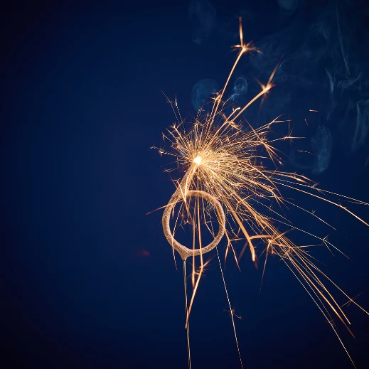 Wunderkerze mit der Ziffer 6 zum Geburtstag und Jubiläum