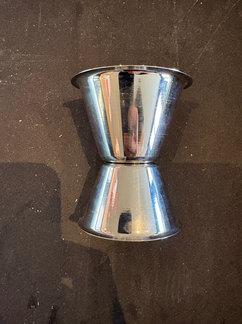 Jigger, Messbecher