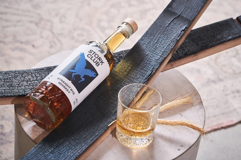 STORK CLUB STRAIGHT WHISKEY 700 ml inkl. GESCHENKBOX