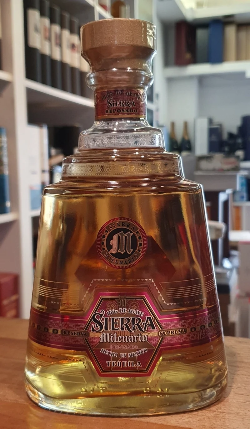 X Milenario Trio Reposado 100% Agave Tequila 0,7l 41,5% vol. Sierra 83 proof triple distilled