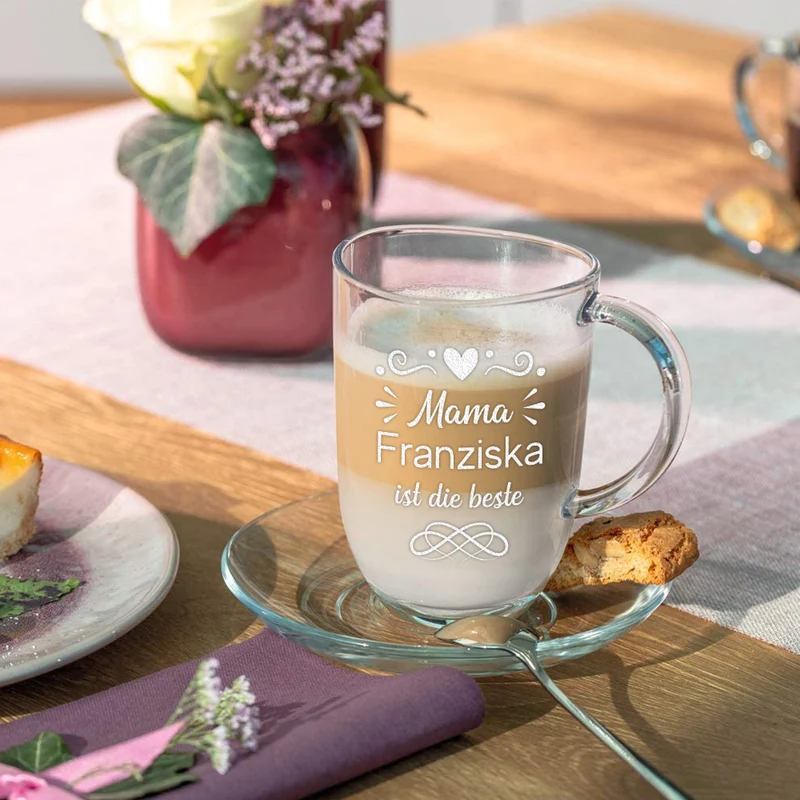 Kaffee Glasbecher 380 ml mit Gravur "Mama ist die beste"