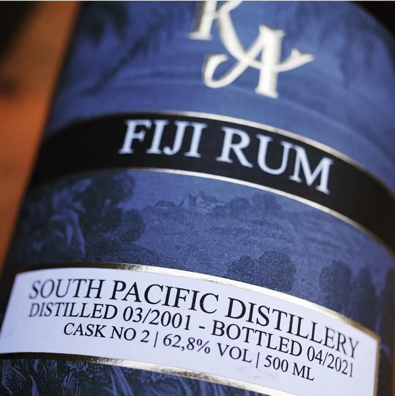 X RA Fiji 2001 2021 South Pacific Dist 20y 62,8% 0,5 l single cask Single Pot Still #2 Rum Artesanal