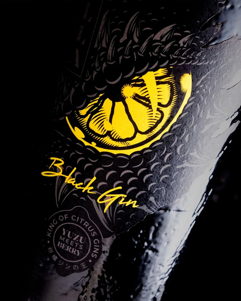 YUZILLA Black Gin vs. YUZILLA Gin