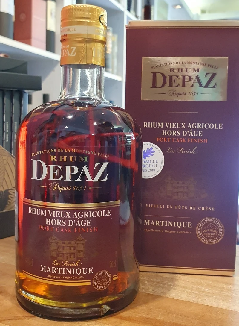 Depaz Hors d´Age Port Cask Finish Rum 45 % vol. 0,7l braun Rhum