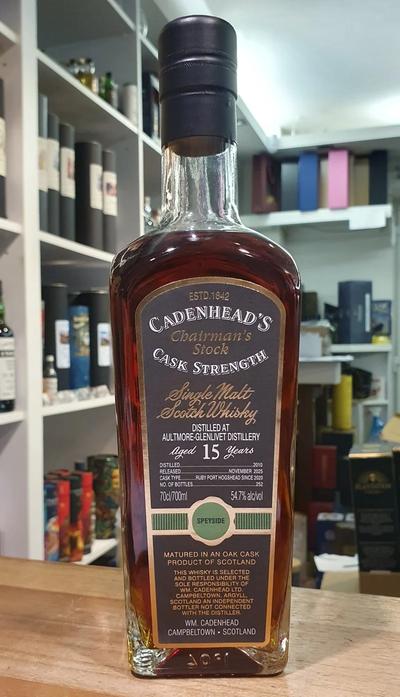 X Aultmore 2010 Single cask Chairman`s Stock 15 y Cadenhead's 0,7l 54,7 %vol. schwarzes Eti