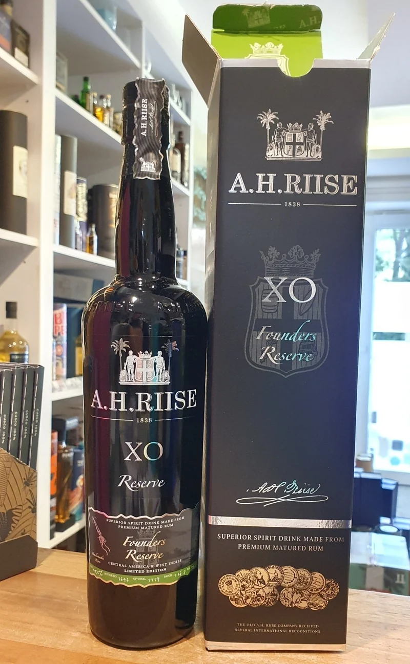 A.H.Riise XO Founders 6 hell grün 2023 Reserve 0,7l 45,5% vol. Rum limited