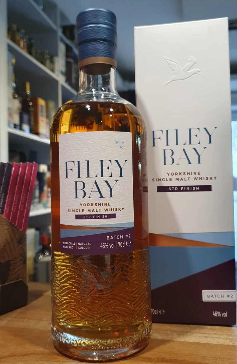 Filey Bay STR Cask batch 2 Yorkshire Whisky single malt 0,7l 46 % vol. eckig Bordeaux