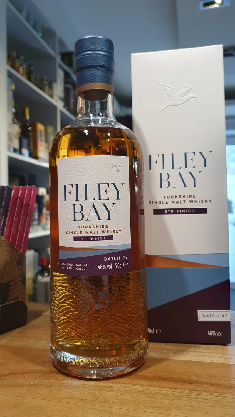 Filey Bay STR Cask batch 2 Yorkshire Whisky single malt 0,7l 46 % vol. eckig Bordeaux