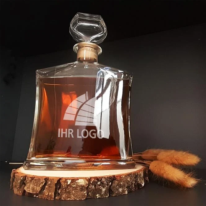 Whisky Geschenk-Set für Mitarbeiter / Kunden mit Gravur deines Logos / Designs