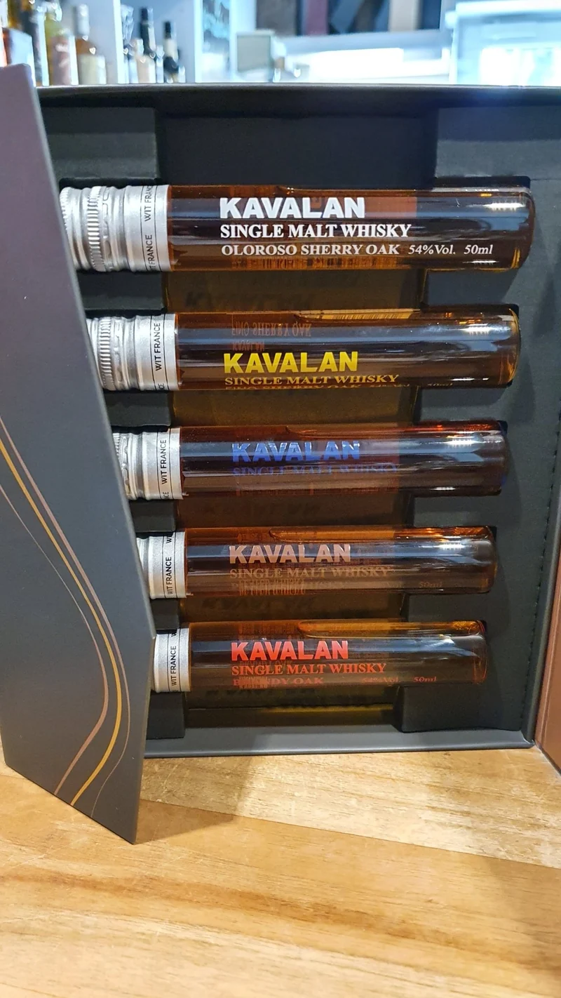 Kavalan Solist Tasting set Geschenkbox 5 x 0,05 l 50-54 %vol. Taiwan Whisky