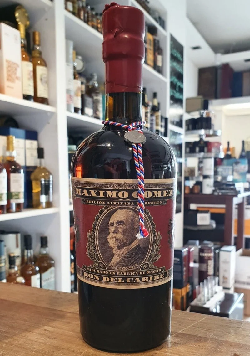 Maximo Gomez Rum Port fass gel. 40% vol. 0,5l