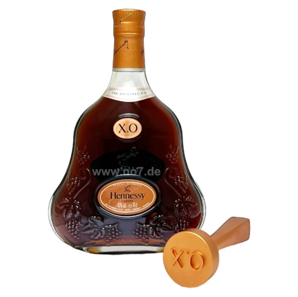 Hennessy XO Holiday Limited Edition 0,7l