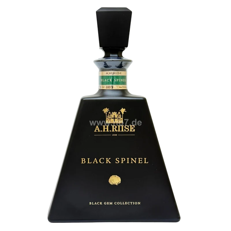 A. H. Riise Black Spinel Gemstone Edition 0,7l
