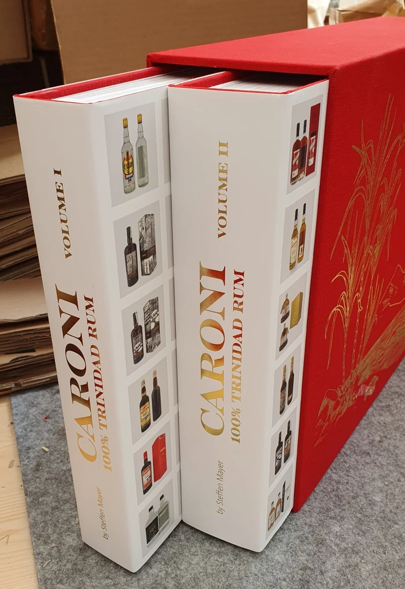 Caroni Bibel 100% Trinidad Rum Buch Steffen Mayer zwei Bände im Schuber 2072 Exemplare limitiert einzeln nummeriert mehrsprachig