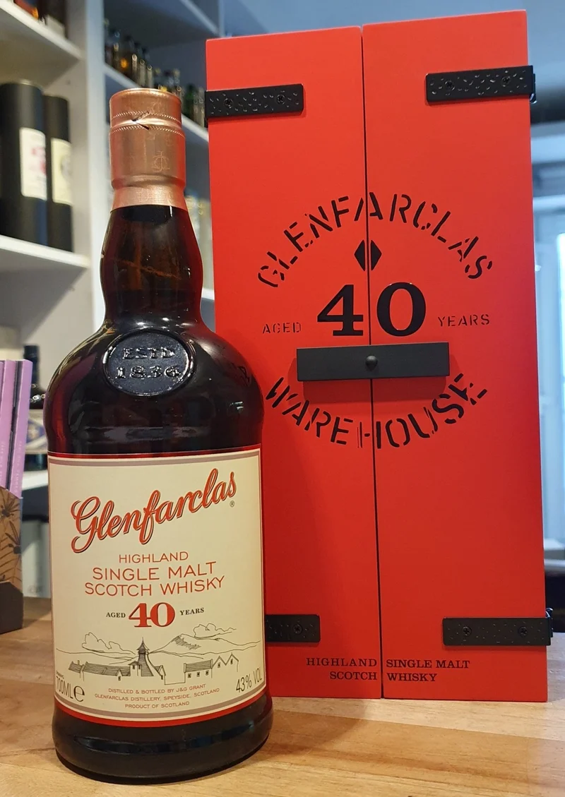 X Glenfarclas 40y Highland single malt scotch whisky 0,7l 43% vol.red door