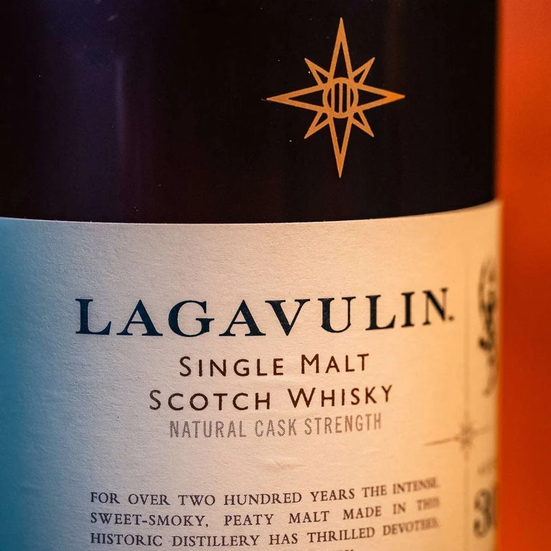 Lagavulin | 30 Jahre | 1991/2022 | Cask of Distinction #5403 | 44,3%