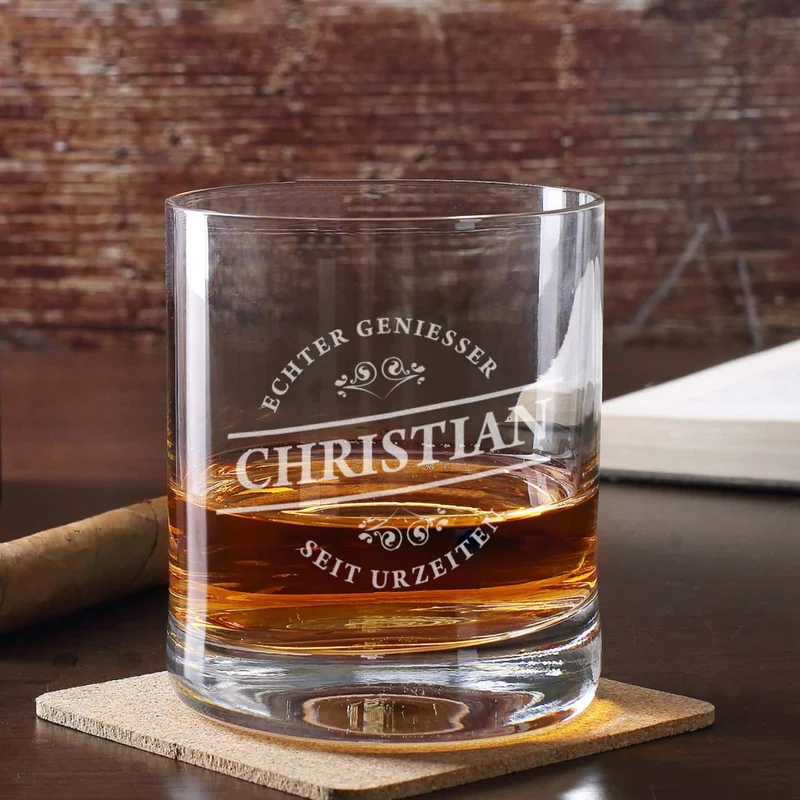 Graviertes Whiskyglas Echter Geniesser mit Wunschnamen
