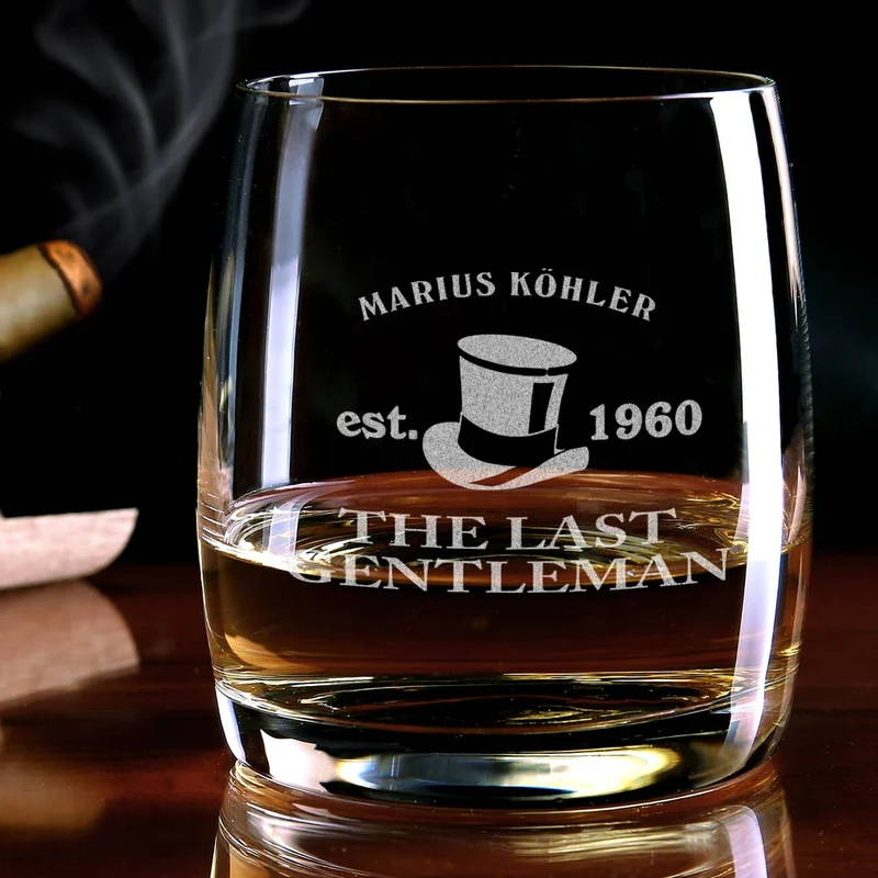 Personalisiertes Whiskey Glas mit Name und Geburtsjahr